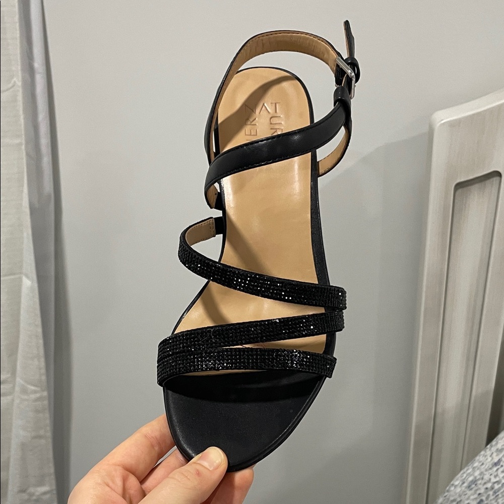 Naturalizer Black Strappy Sandals -9W